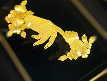 تابلو طلاکوب سفارشی برای دکوراسیون